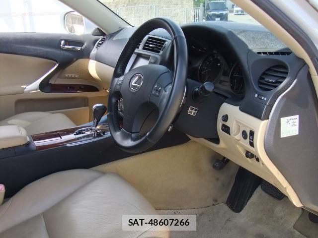 Lexus IS 2007-11 7796766-1