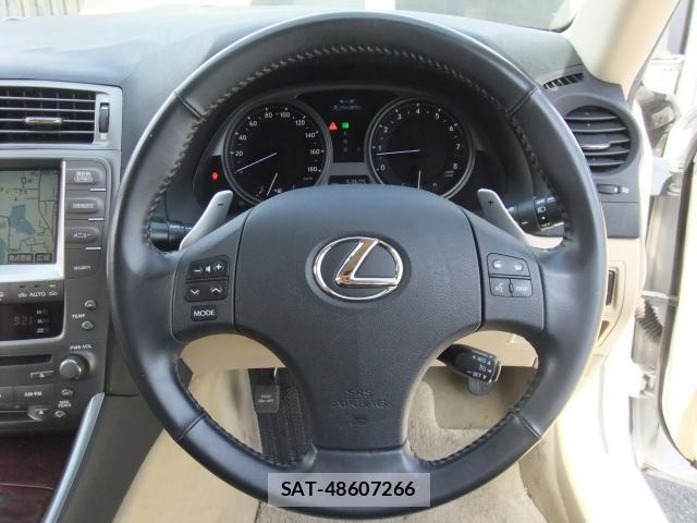 Lexus IS 2007-11 7796766-2