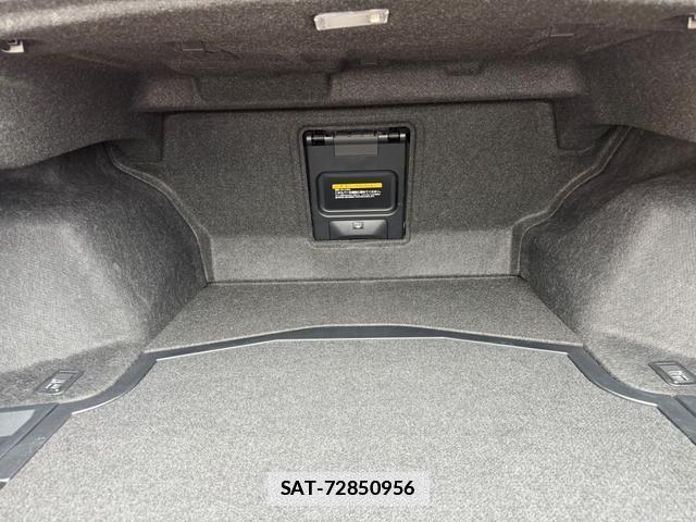Lexus IS 2011-03 7796979-12