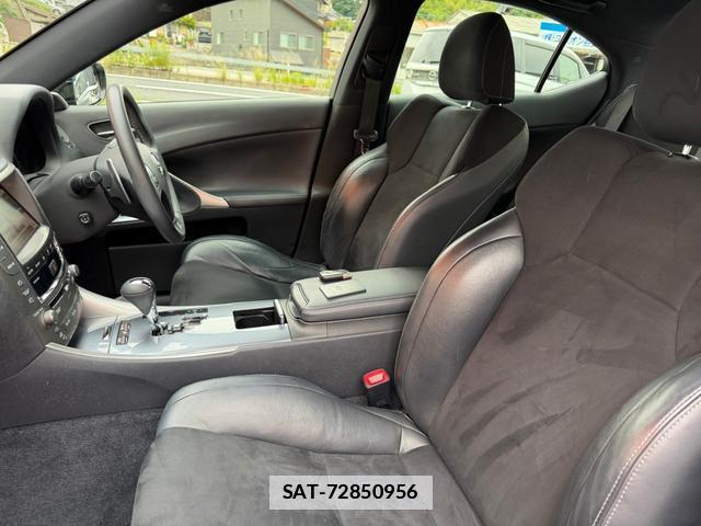 Lexus IS 2011-03 7796979-9