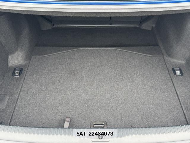 Lexus IS 2016-12 7798754-18