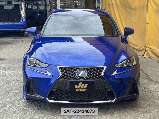 Lexus IS 2016-12 7798754-3