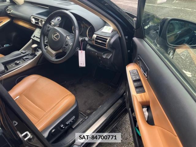 Lexus IS 2013-09 7799711-11