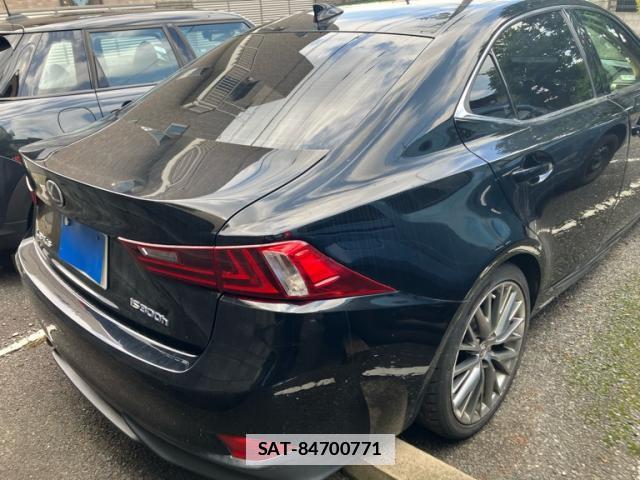 Lexus IS 2013-09 7799711-12