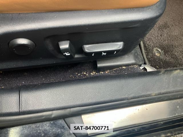 Lexus IS 2013-09 7799711-14