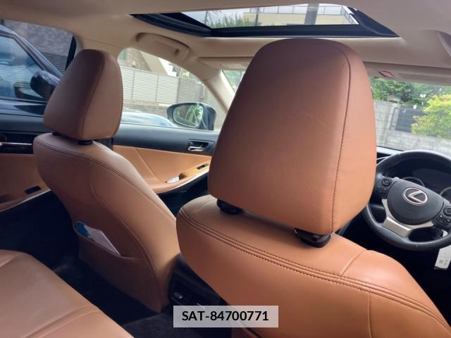 Lexus IS 2013-09 7799711-9