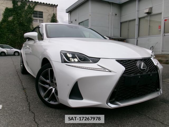 Lexus IS 2016-11 7800513-0