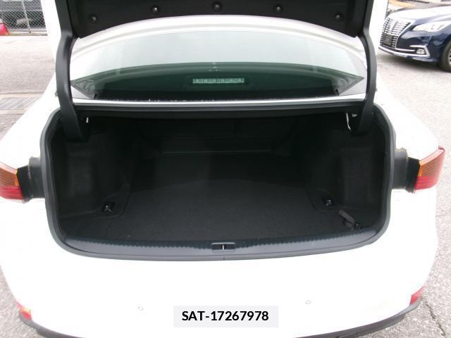 Lexus IS 2016-11 7800513-18