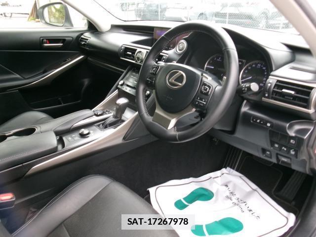 Lexus IS 2016-11 7800513-2