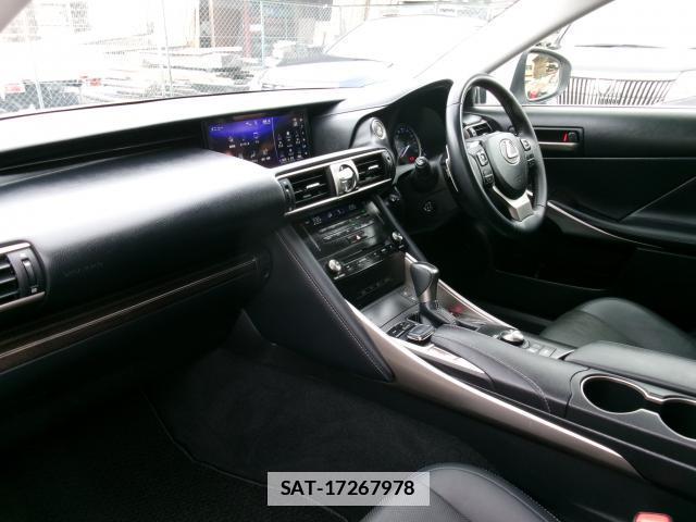 Lexus IS 2016-11 7800513-5
