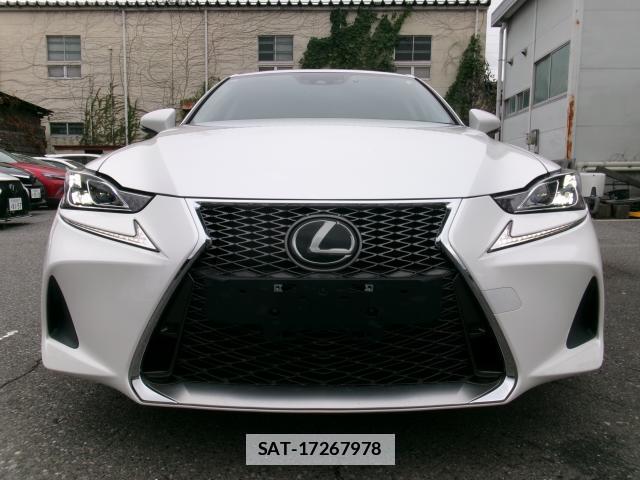 Lexus IS 2016-11 7800513-9