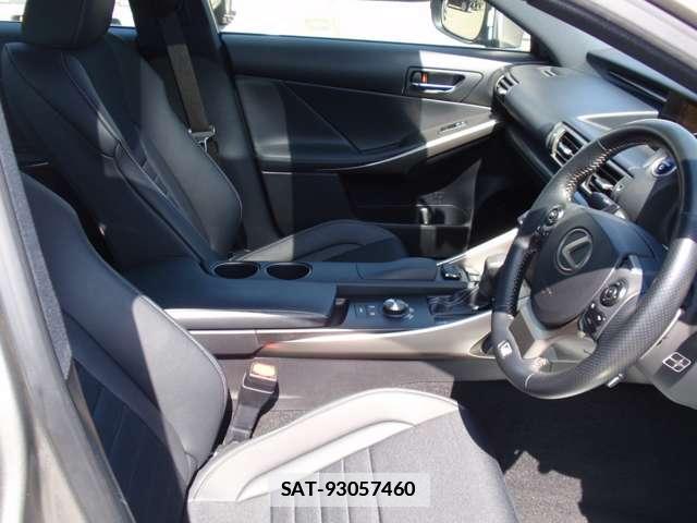 Lexus IS 2014-11 7800974-5