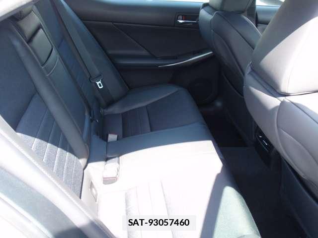 Lexus IS 2014-11 7800974-6