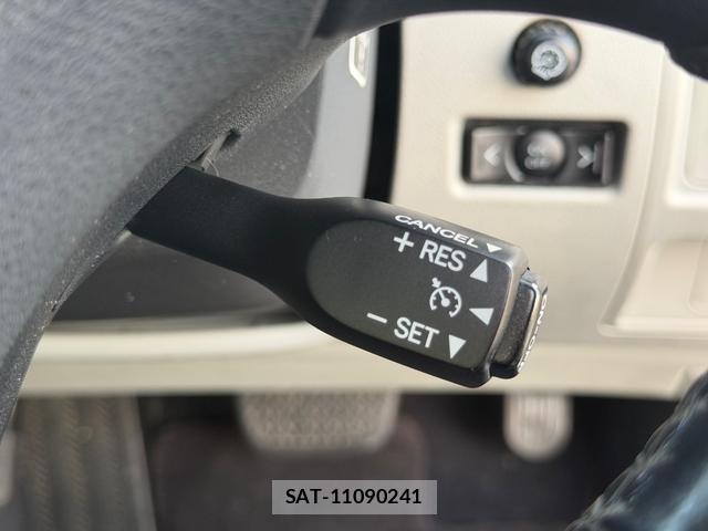 Lexus IS 2006-05 7801016-14