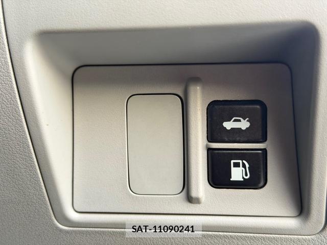Lexus IS 2006-05 7801016-16