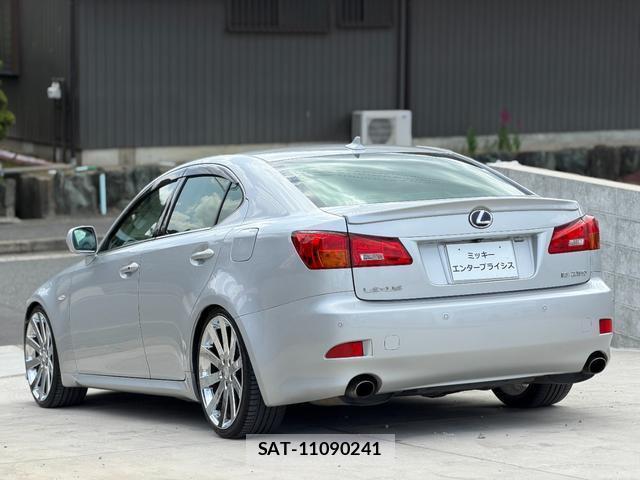 Lexus IS 2006-05 7801016-2