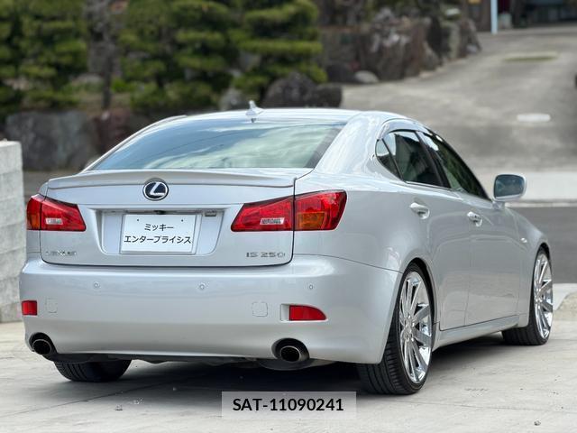 Lexus IS 2006-05 7801016-4