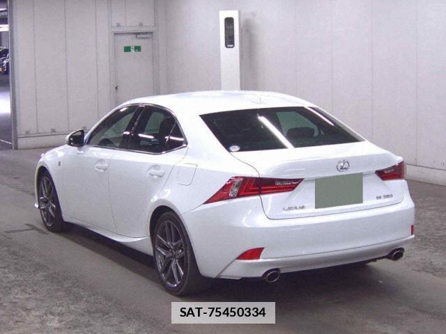 Lexus IS 2014-07 7801439-1