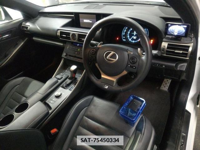 Lexus IS 2014-07 7801439-2