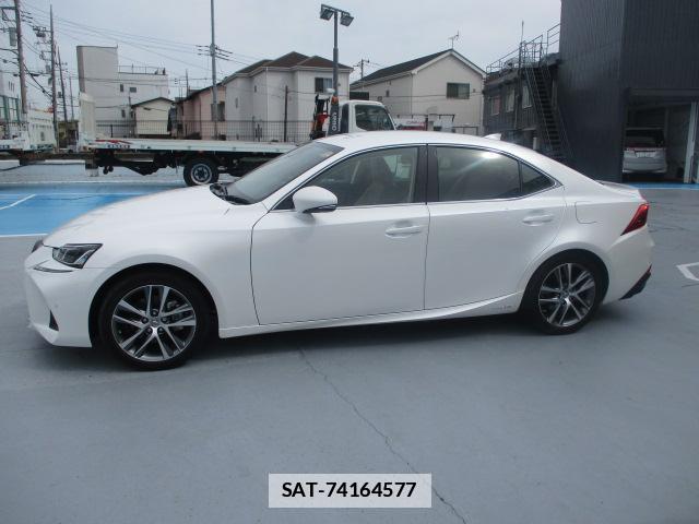 Lexus IS 2017-03 7802523-3