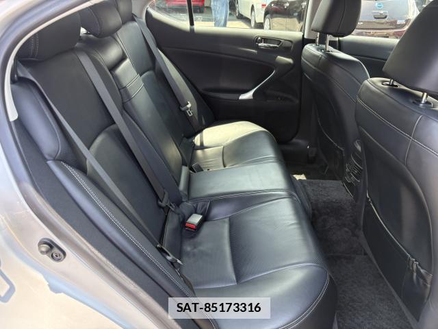 Lexus IS 2008-11 7802641-11
