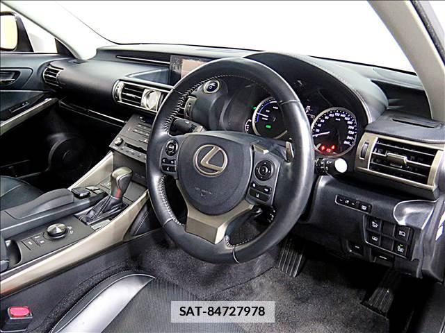 Lexus IS 2014-11 7802840-10