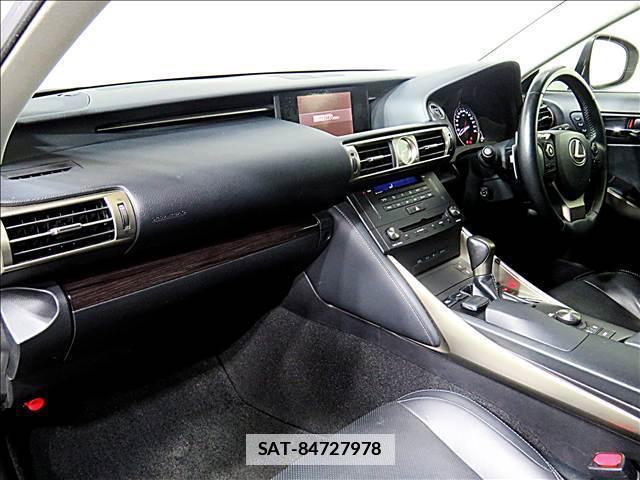 Lexus IS 2014-11 7802840-12