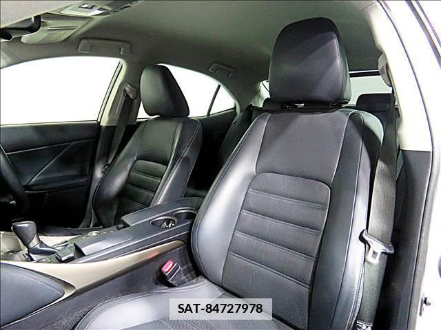 Lexus IS 2014-11 7802840-13
