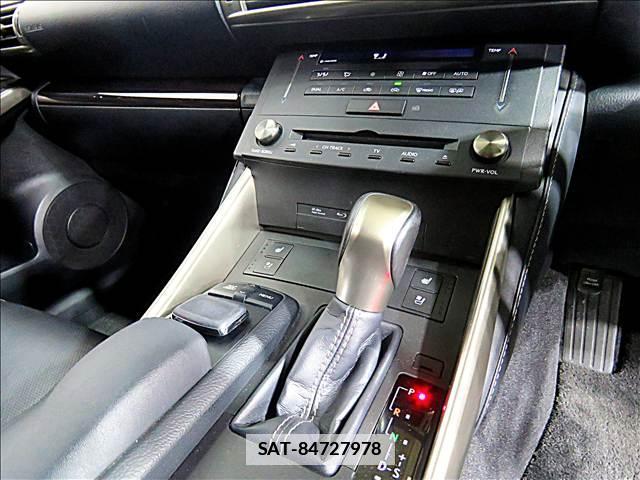 Lexus IS 2014-11 7802840-17