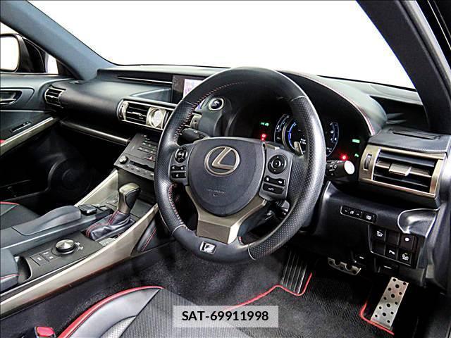 Lexus IS 2015-03 7802874-10