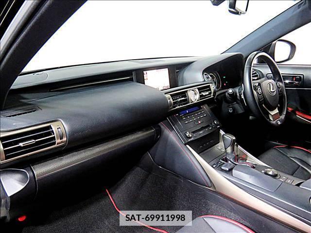 Lexus IS 2015-03 7802874-12