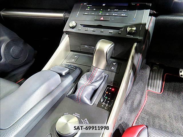 Lexus IS 2015-03 7802874-17