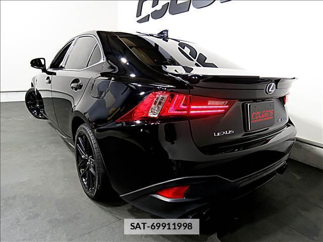 Lexus IS 2015-03 7802874-3