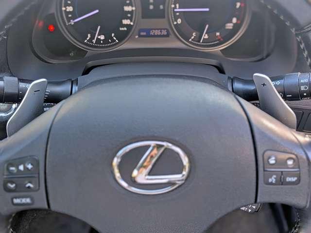 Lexus IS 2007-03 7803079-11