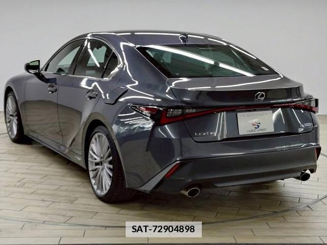 Lexus IS 2021-07 7803830-17
