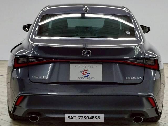 Lexus IS 2021-07 7803830-19