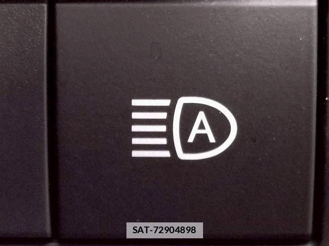 Lexus IS 2021-07 7803830-8