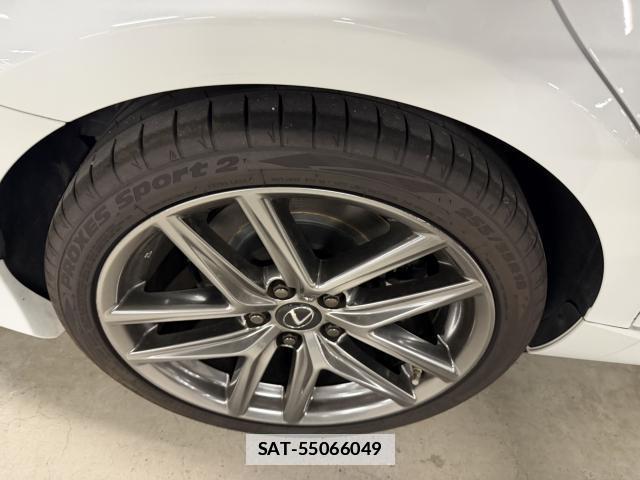 Lexus IS 2020-09 7804029-11