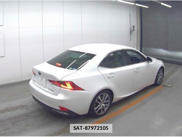Lexus IS 2016-11 7804656-3