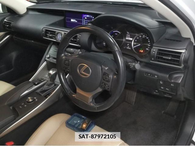 Lexus IS 2016-11 7804656-4