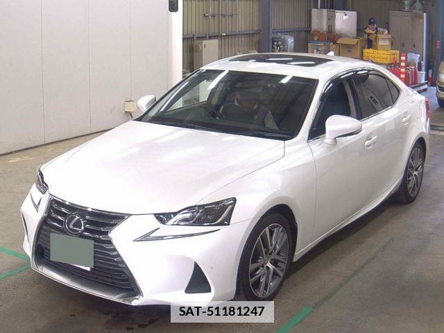Lexus IS 2017-03 7805774-4
