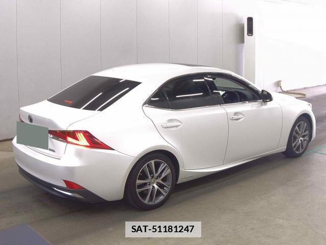 Lexus IS 2017-03 7805774-5