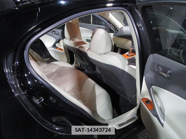 Lexus IS 2008-12 7806166-13