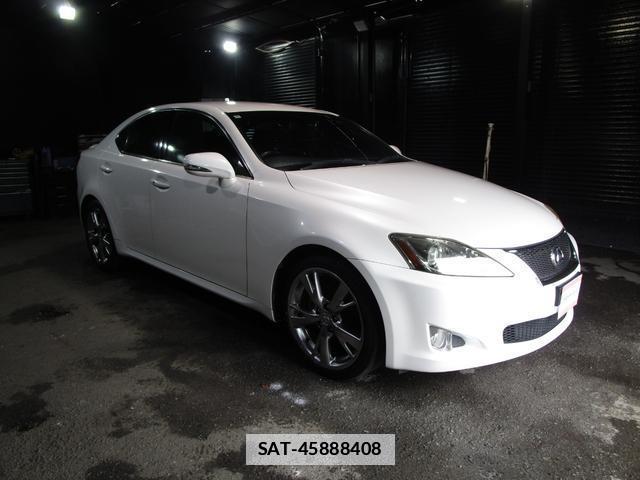 Lexus IS 2010-05 7806185-10