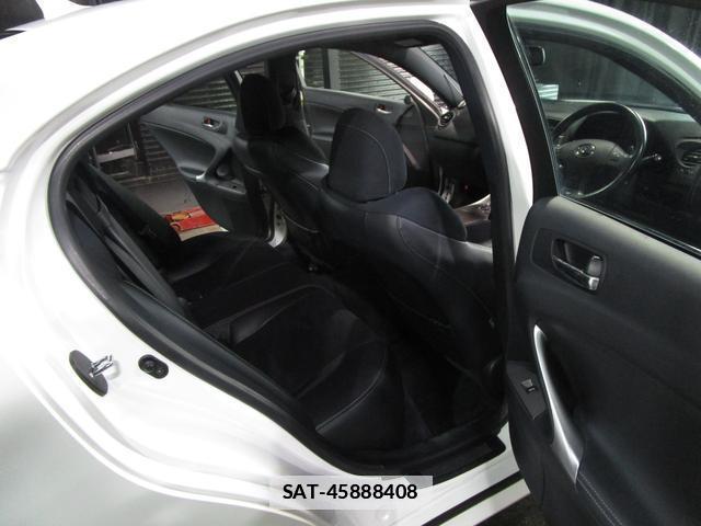 Lexus IS 2010-05 7806185-13