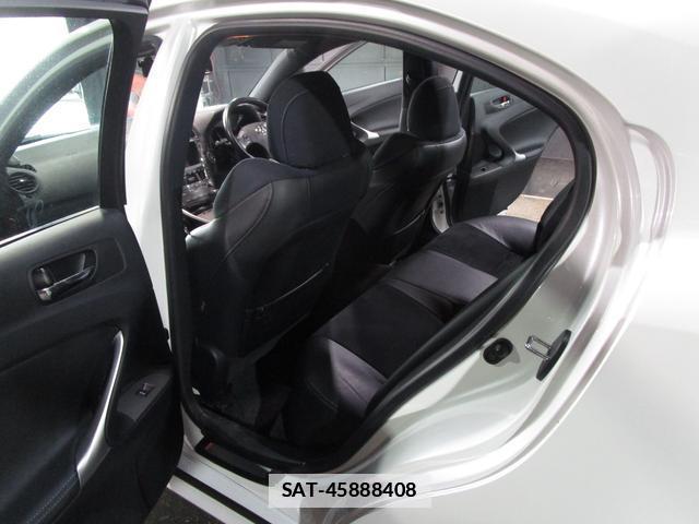 Lexus IS 2010-05 7806185-15
