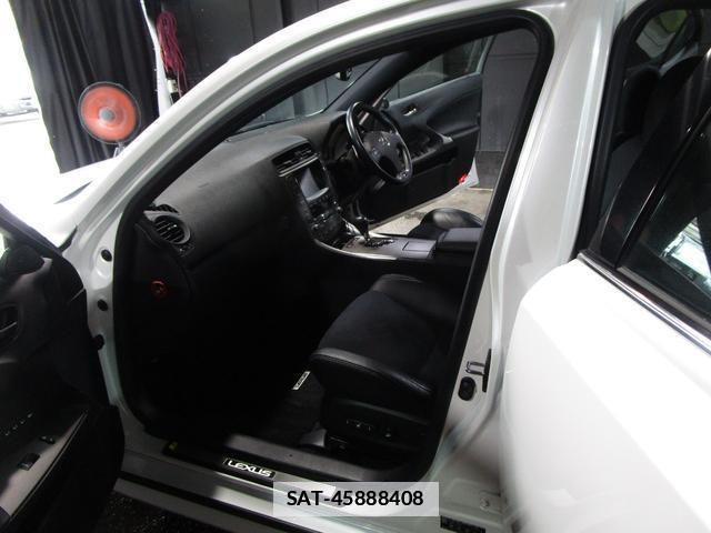 Lexus IS 2010-05 7806185-16