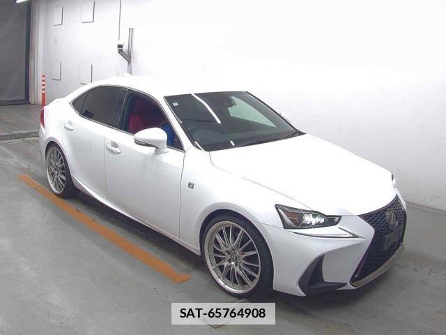 Lexus IS 2016-11 7806807-0