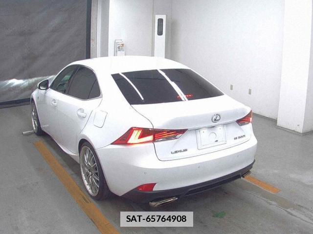 Lexus IS 2016-11 7806807-1
