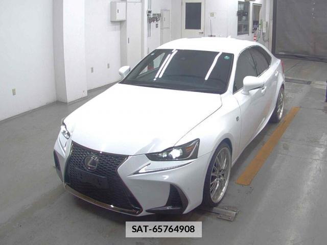 Lexus IS 2016-11 7806807-4